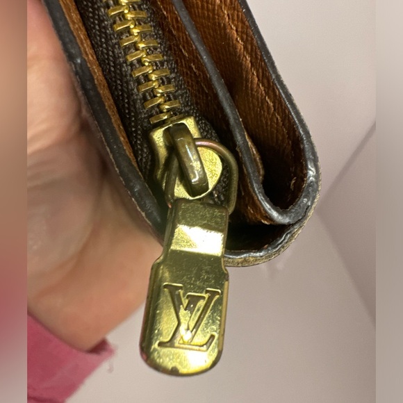 Louis Vuitton Monogram Bifold Compact Wallet w/ Zip Around Coin Compartment - Picture 10 of 17